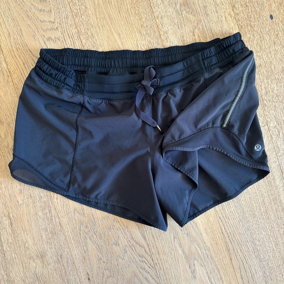 Lululemon Hotty Hot Short 2.5” Black Reflective Stripe Size 10 running training - Picture 6 of 7